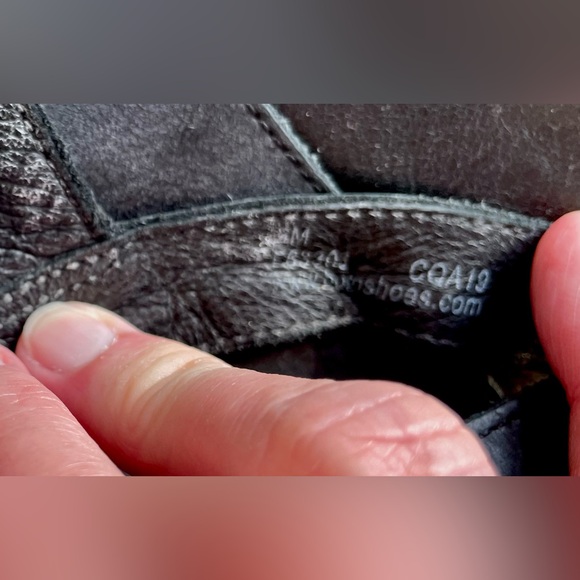 BORN Brand Strappy Sandals - Wedge - Leather - Black - Women’s Size 9M -Open Toe - Picture 10 of 11